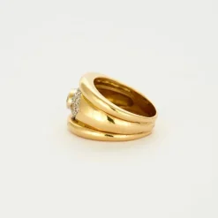 Bague or jaune saphir et diamants