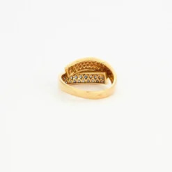 Bague or jaune, saphir et diamants