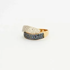 Bague or jaune, saphir et diamants