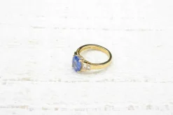 Bague Or jaune Saphir ovale Diamants