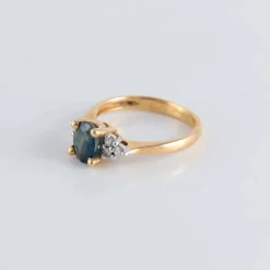 Bague or jaune Saphir épaulé Diamants