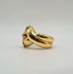 Bague or jaune saphir, rubis et émeraude
