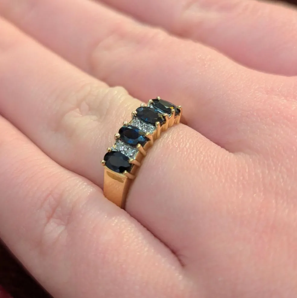 Bague or jaune saphirs diamants