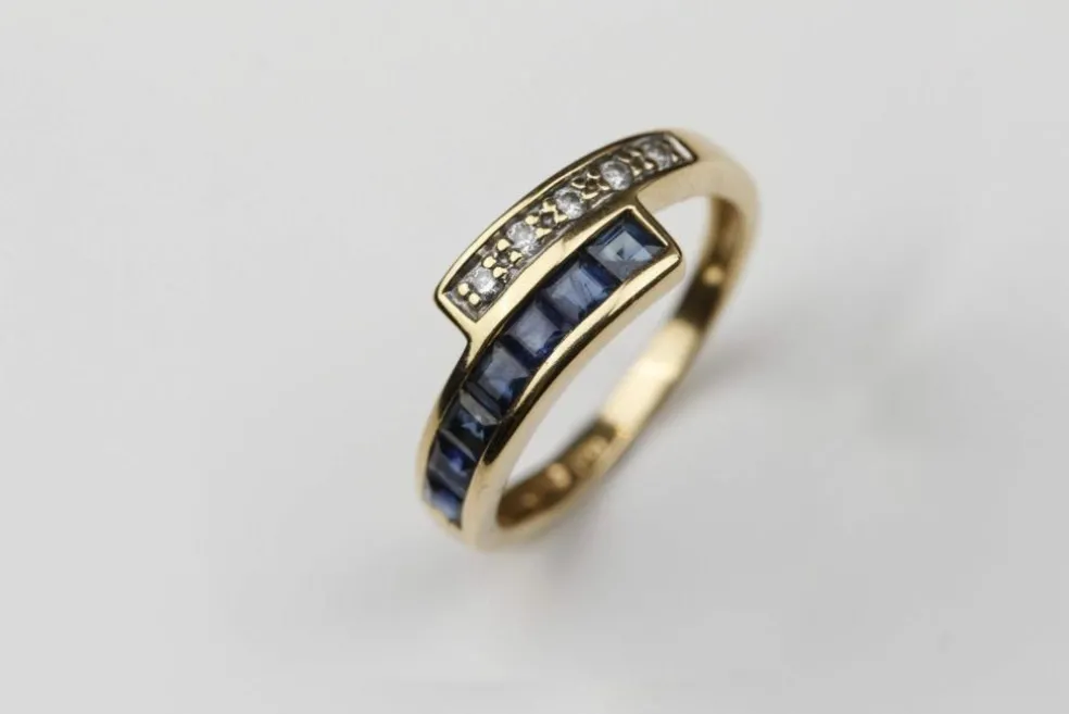 Bague Or jaune Saphirs Diamants