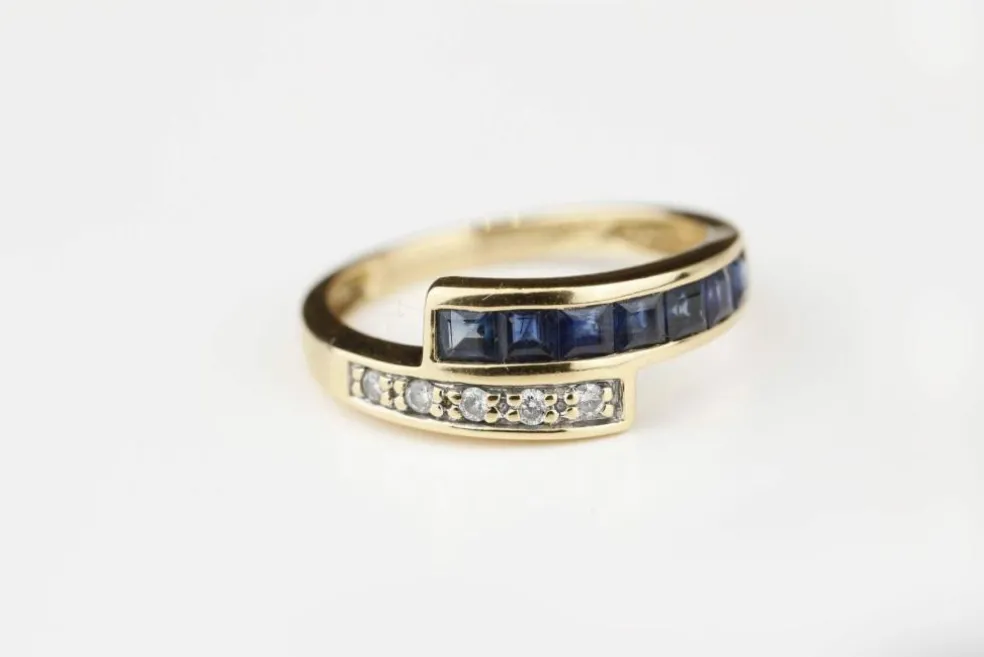 Bague Or jaune Saphirs Diamants