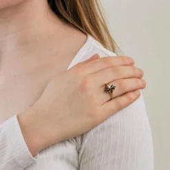 Bague or jaune saphirs et diamants