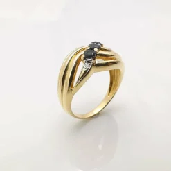 Bague or jaune saphirs et diamants