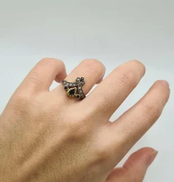 Bague or jaune sertie de saphir