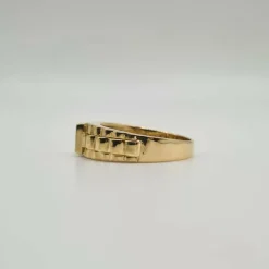 Bague or jaune sertie de diamants princesses