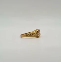 Bague or jaune sertie de diamants et rubis