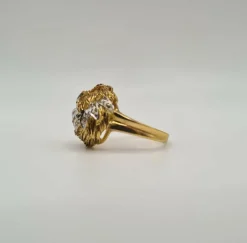 Bague or jaune sertie de diamants