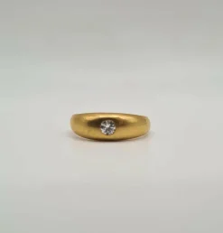 Bague or jaune sertie d’un diamant