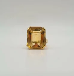 Bague or jaune sertie d’une citrine