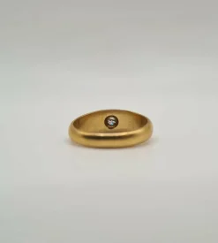 Bague or jaune sertie d’un diamant