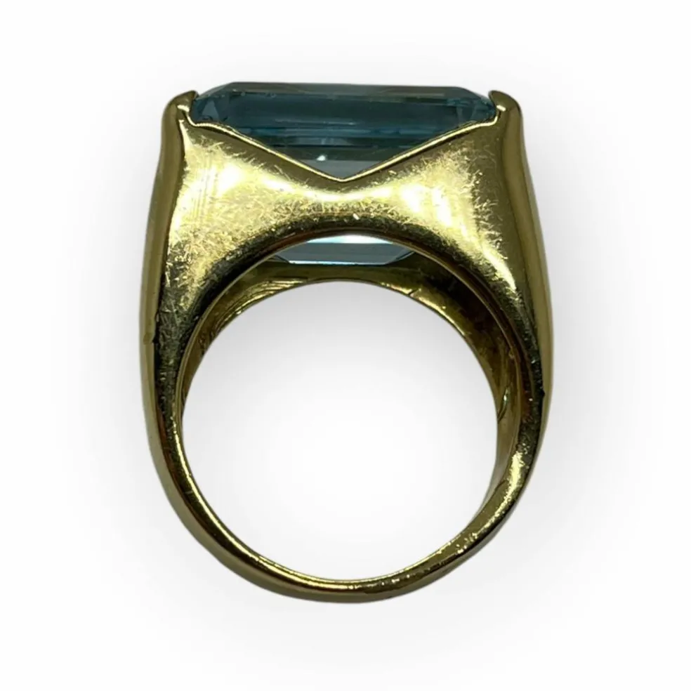 Bague or jaune Topaze bleue