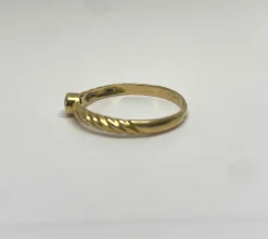 Bague or jaune torsadé diamant