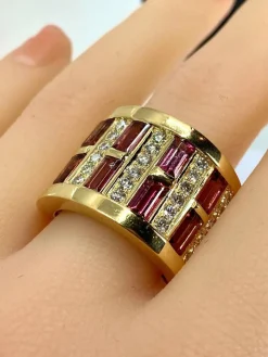 Bague or jaune tourmalines roses et diamants