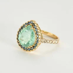 Bague or jaune, tourmaline, saphirs, diamants