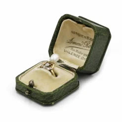 Bague or, perle et diamants