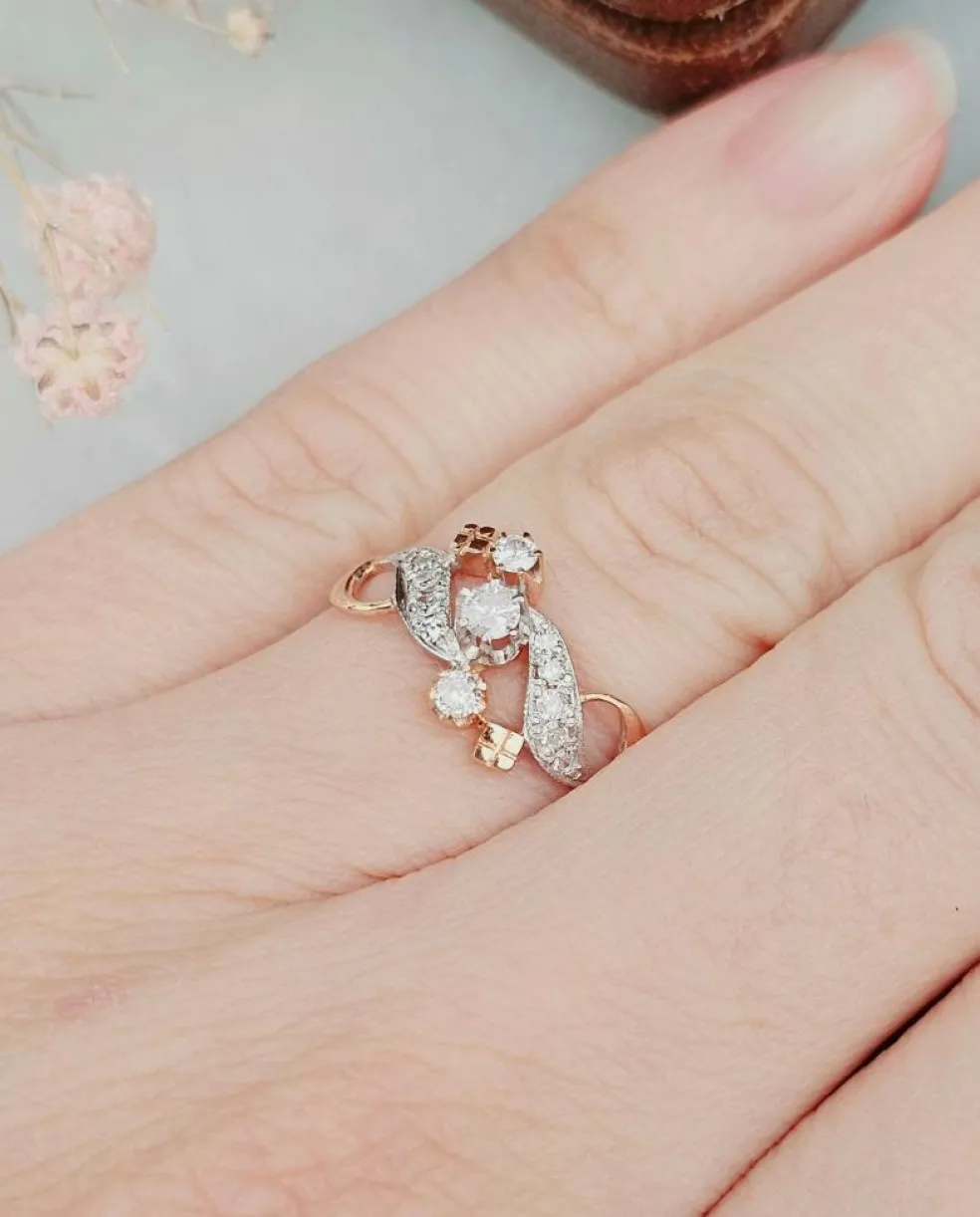 Bague or rose et blanc diamants ancienne