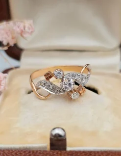 Bague or rose et blanc diamants ancienne