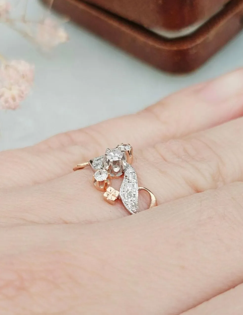 Bague or rose et blanc diamants ancienne