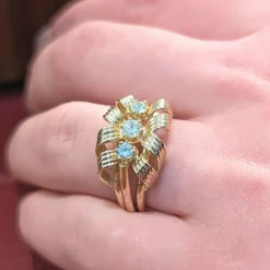 Bague or rose et diamants