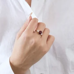 Bague or rose rubis et diamants