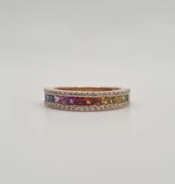 Bague or rose sertie de diamants et saphir multi-couleur