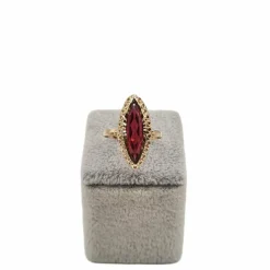 Bague or rose sertie d'une pierre rose