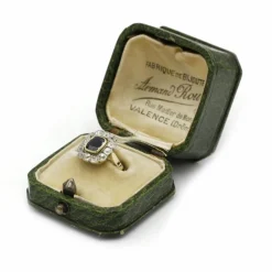 Bague or, saphir et diamants