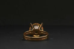 Bague ornée d'une Citrine Taille Brillant en or