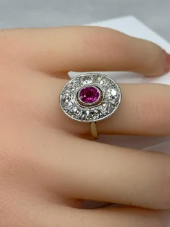 Bague ovale rubis & diamants