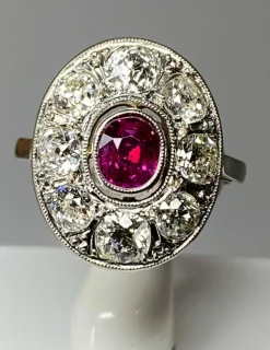 Bague ovale rubis & diamants