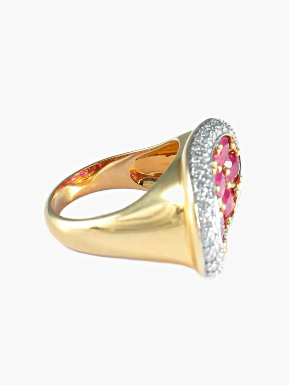 Bague ovale rubis diamants or jaune