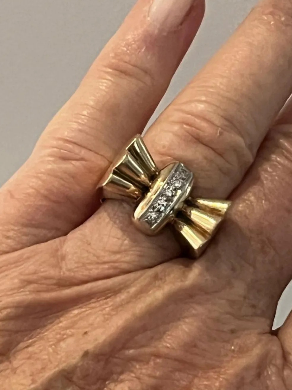 Bague Papillon Or Jaune Diamants Années 1940