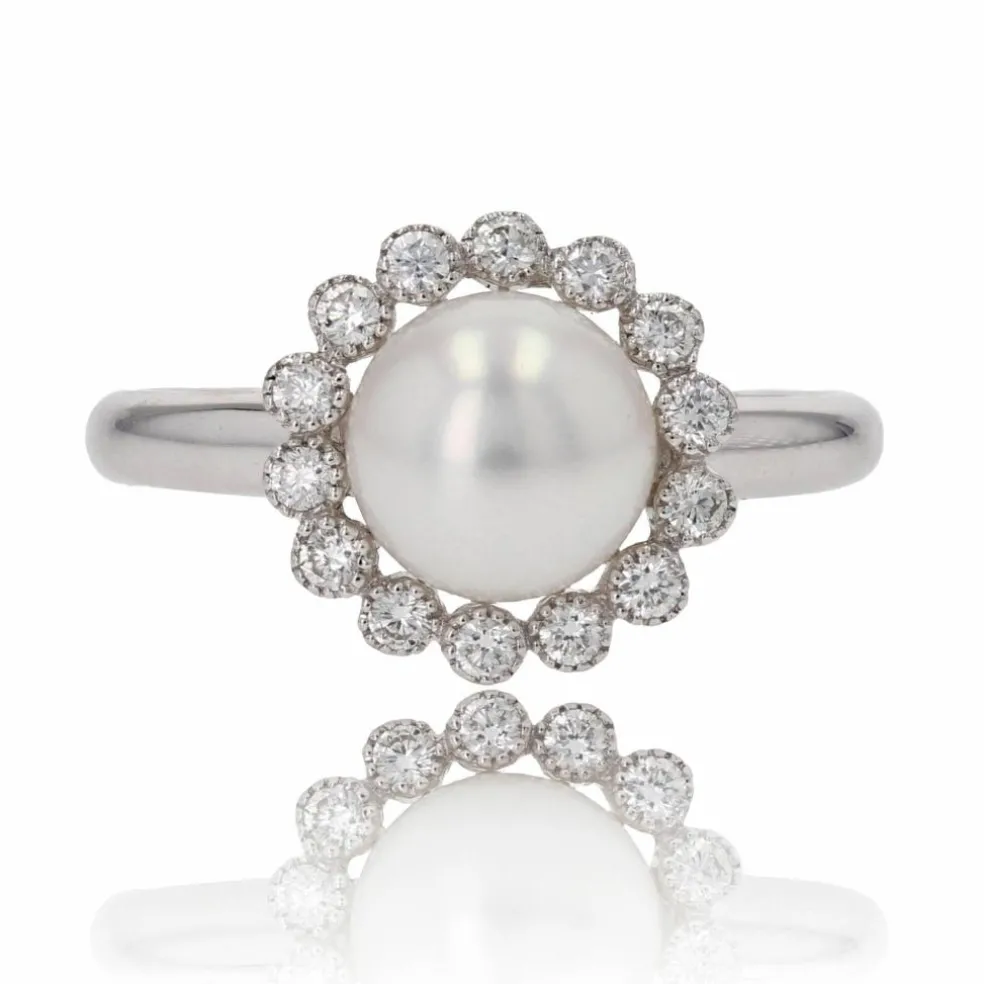 Bague perle de culture Akoya et diamants or blanc