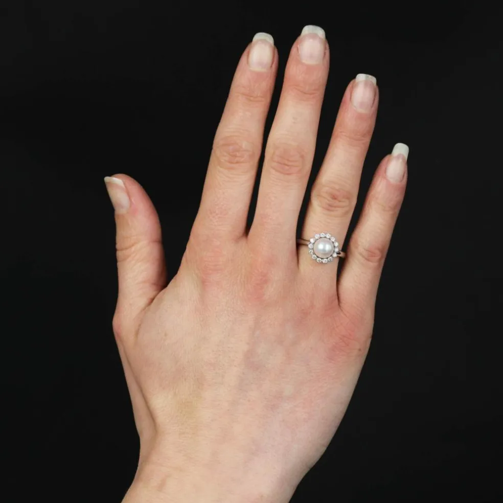 Bague perle de culture Akoya et diamants or blanc