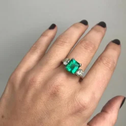 Bague Platine Diamant Emeraude Colombienne