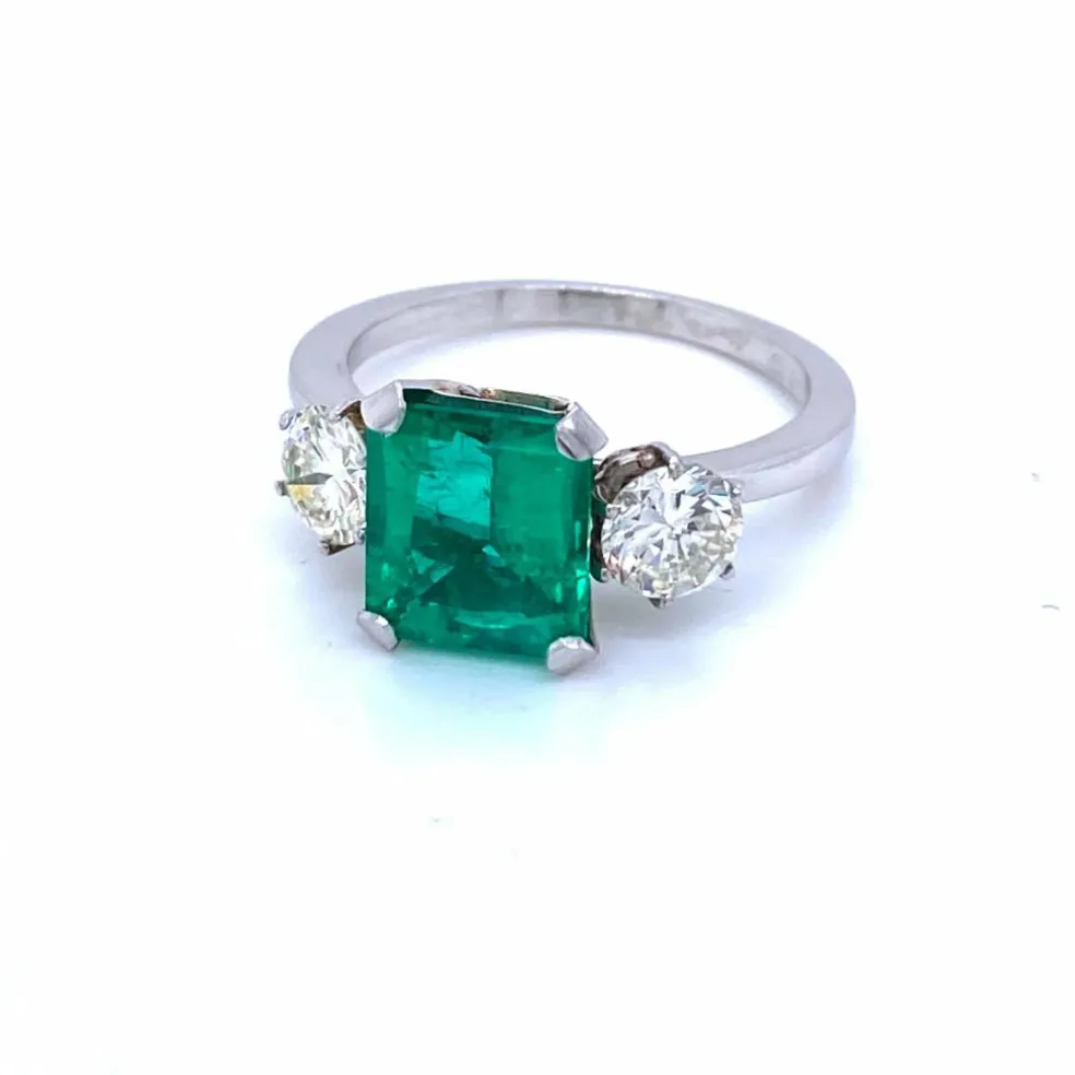 Bague Platine Diamant Emeraude Colombienne