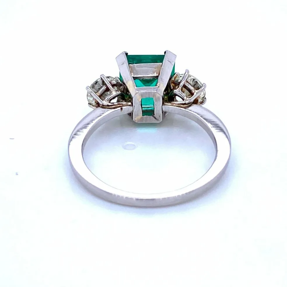 Bague Platine Diamant Emeraude Colombienne