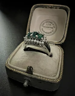 Bague Platine Emeraudes Diamants
