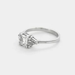 Bague platine et diamants