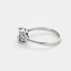 Bague platine et diamants