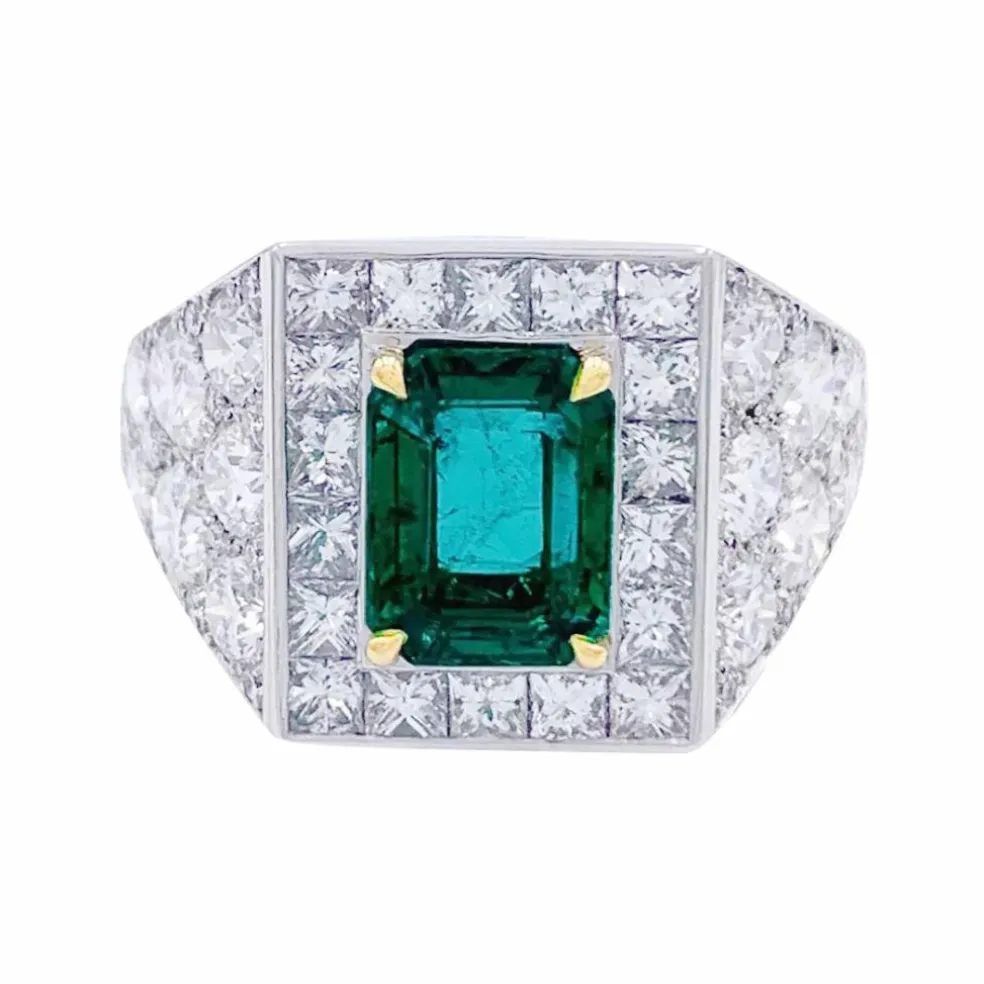 Bague, platine, or jaune, émeraude et diamant.