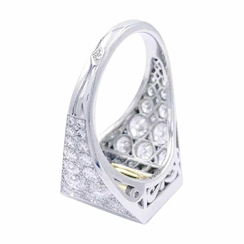 Bague, platine, or jaune, émeraude et diamant.