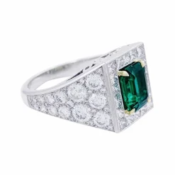 Bague, platine, or jaune, émeraude et diamant.
