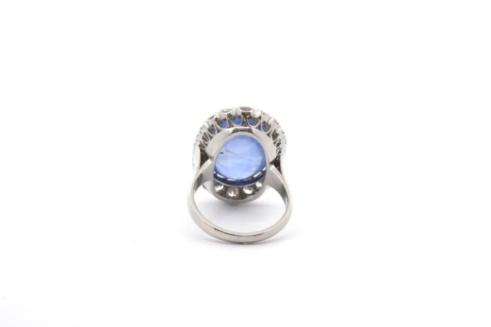 Bague platine saphir cabochon de 17,65 cts et diamants