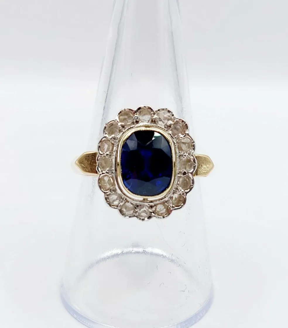 Bague pompadour Art Déco or et platine, saphir synthétique de 3,00 carats, diamants taille rose (circa 1920)