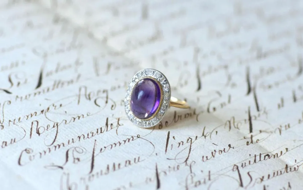 Bague Pompadour Cabochon Améthyste et Diamants